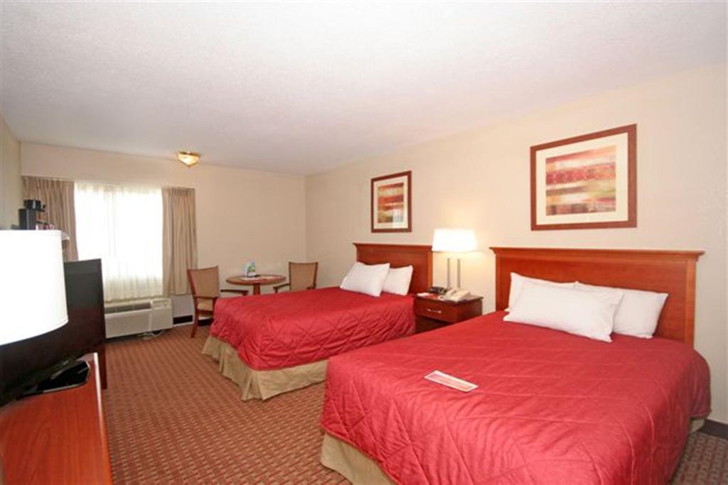 Ramada Burlington Hotel And Conference Center Quarto foto